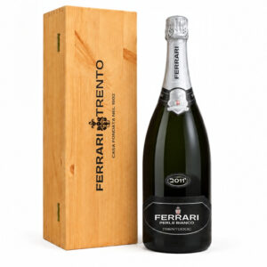 Ferrari Perlé Bianco Riserva 2015 Trentodoc 1,5lt (Magnum) in Cassetta di Legno